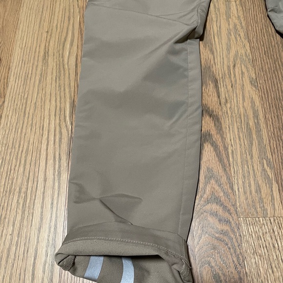 Banana Republic liteweight commuter pants - Picture 3 of 10